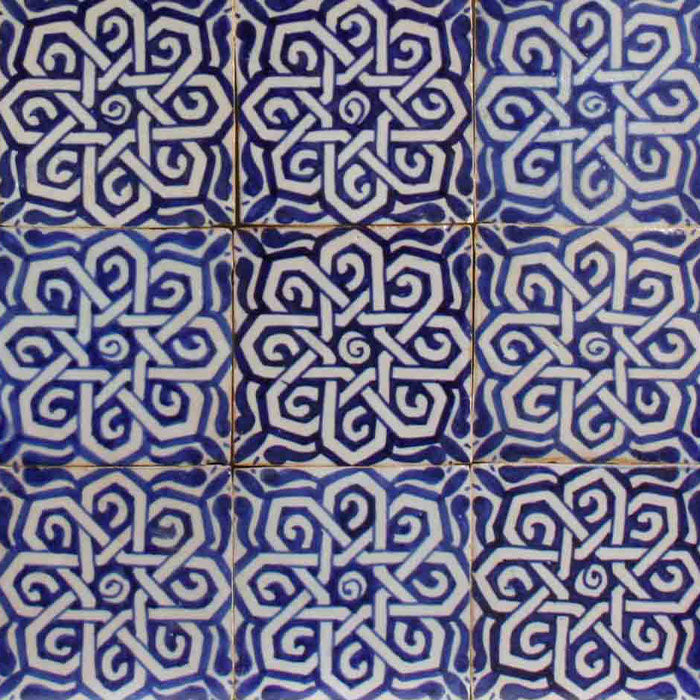 Hand painted tile Farah