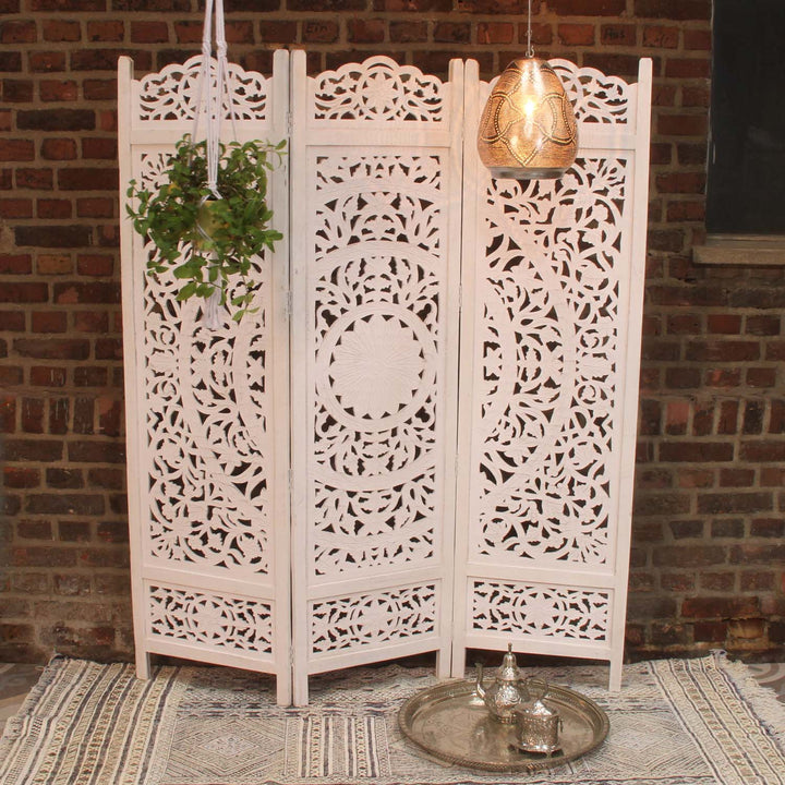 Indian wooden screen Fadi