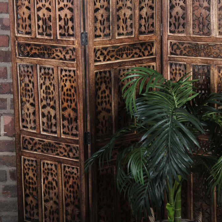 Wooden screen Firdaus