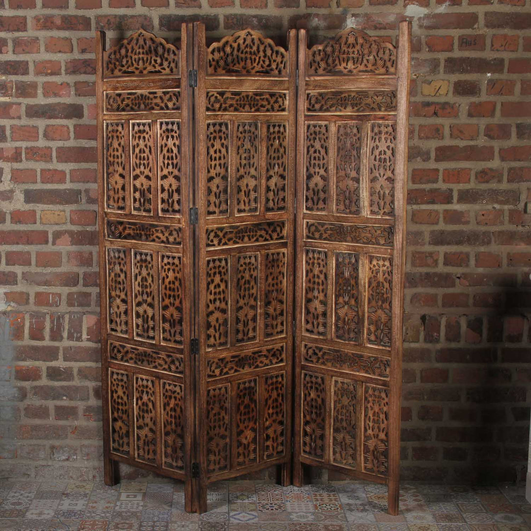 Wooden screen Firdaus