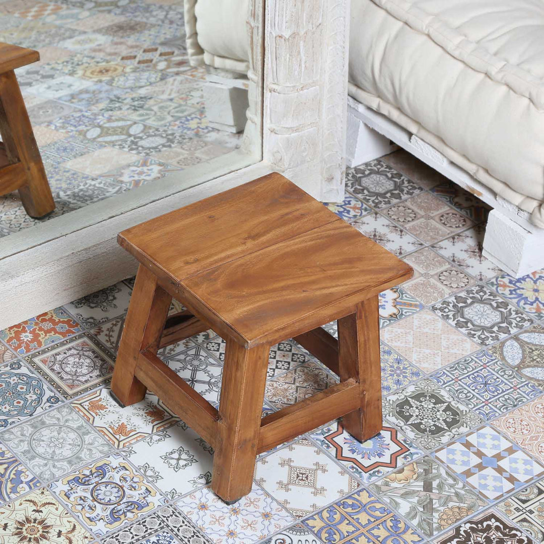 Teak stool Aurora