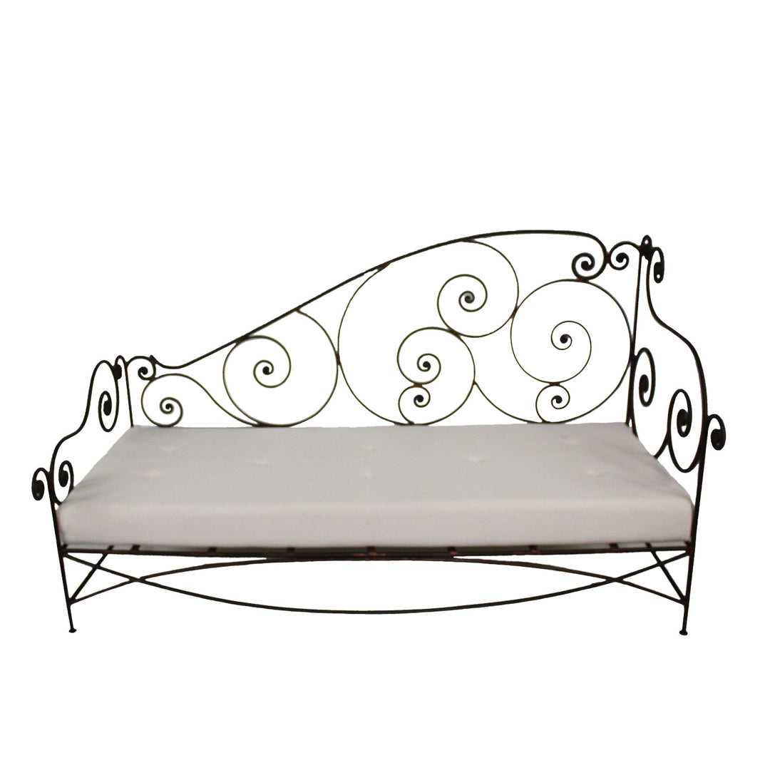 Oriental iron sofa Menara